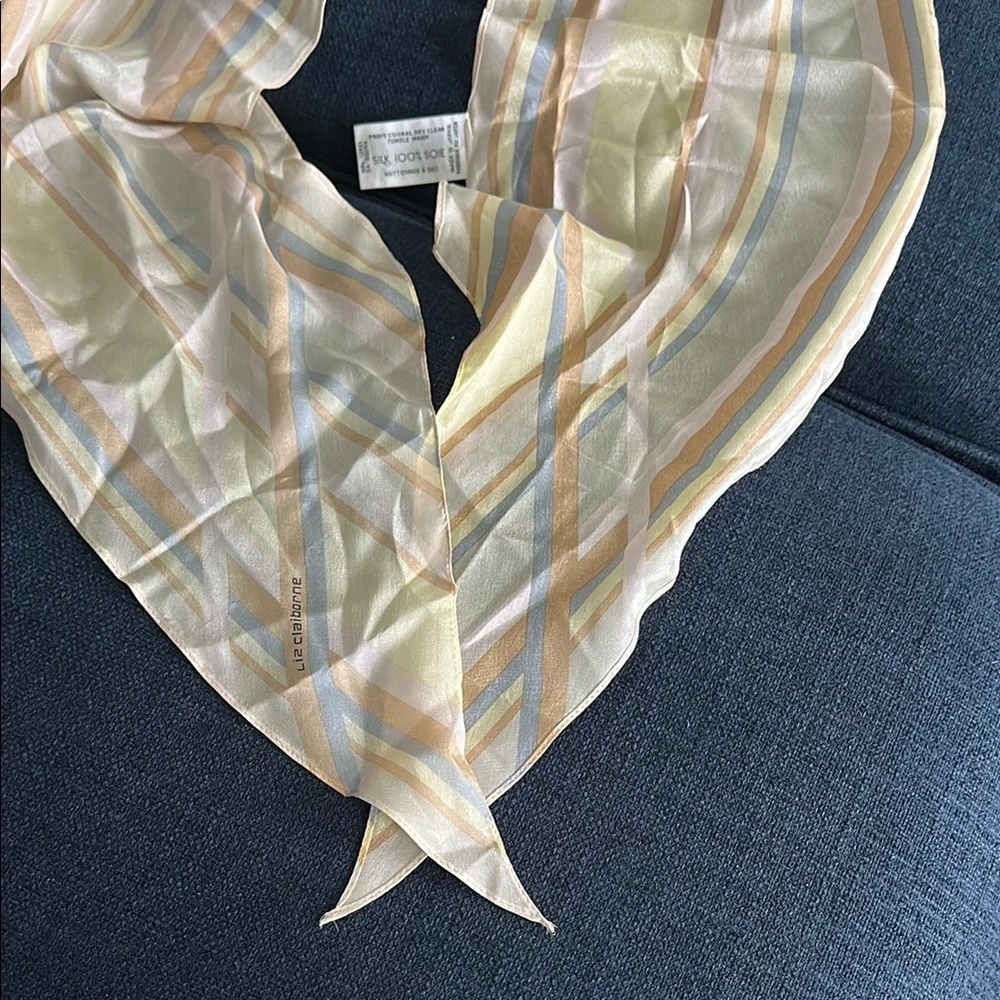 Liz Claiborne elegant scarf